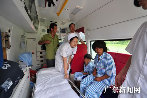 梅县老汉家4个精神病人端午前被接往广州治疗