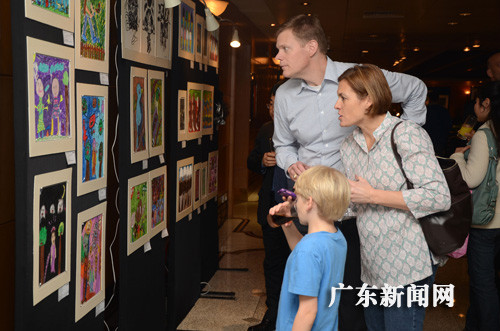 广州美国人国际学校举行三十周年校庆活动