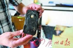 751名广州果粉被苹果 咬 手机刚充完电就 爆 了