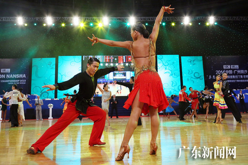 多国选手参赛中国广州WDC标准舞拉丁舞世界