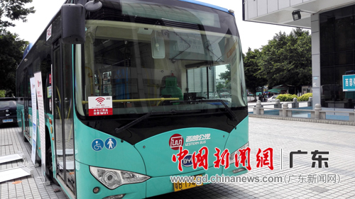 深圳180台公交车安装无线WIFI