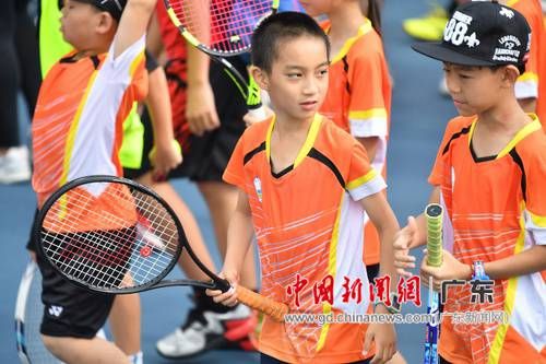 深圳禁毒杯第13届中小学生网球锦标赛举行(