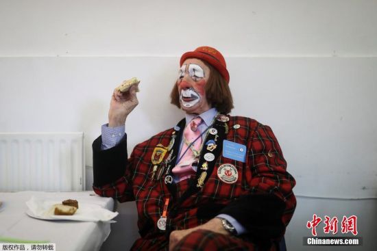 英国伦敦小丑欢聚一堂 纪念小丑之父(3)