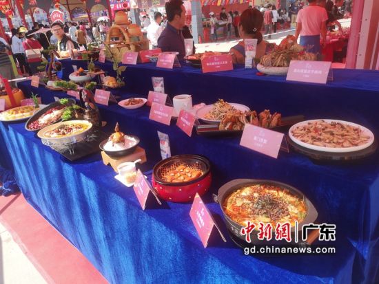 “2019年广州国际美食节”11月22日开幕，十大展区打造“舌尖上的盛宴”。 