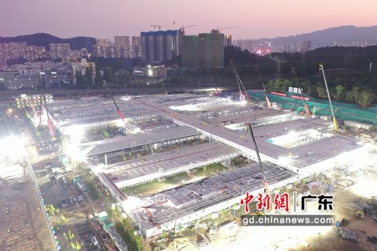 建设中的深圳市第三人民医院二期应急院区。中建二局供图 