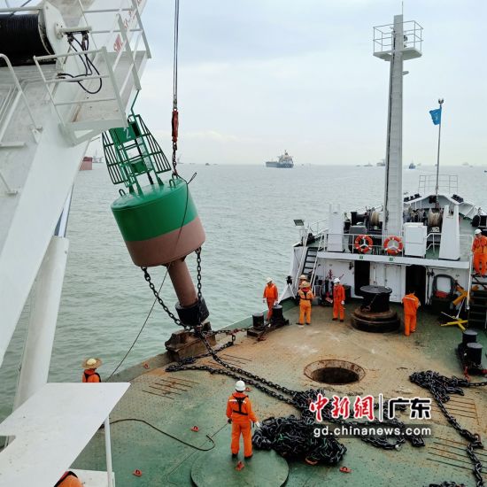 广州港开辟临时出海航道确保深茂铁路顺利施工