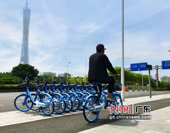 哈啰新款共享单车亮相广州。马化展供图 