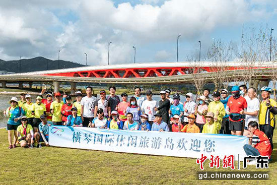 “天沐琴音”百人慢跑活动16日在珠海横琴成功举办。大横琴供图