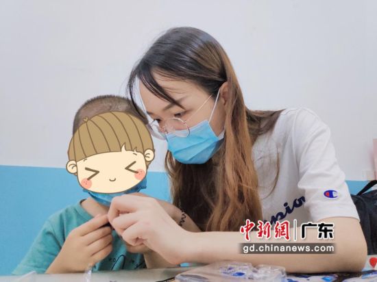 逸仙电商探望“儿童希望广州小家”重症儿童。钟欣 摄 