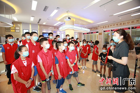 深圳宝安法院第一期法润少年志愿者行动圆满完成
