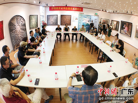 许晓鹏美术作品展在广州举行。主办方提供