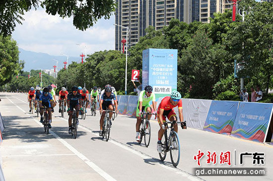 自行车赛比赛现场。丰顺县委办供图