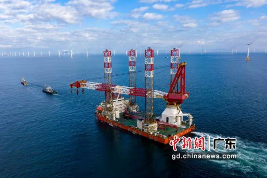 中国首个单体大容量在运海上风电项目投产 可节约标煤超30万吨