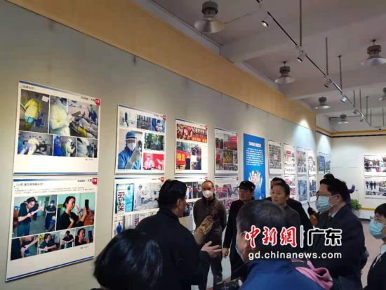 “大爱无疆――致敬抗疫英雄摄影展”在广州举行。作者：郭军 