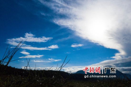 图为白盆珠镇的“草原云海奇观”。惠东县委组织部供图 