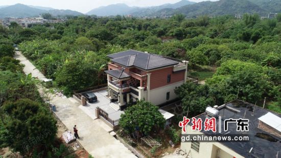 随着乡村振兴的推进，中国乡村别墅建设市场广阔。通讯员 供图 
