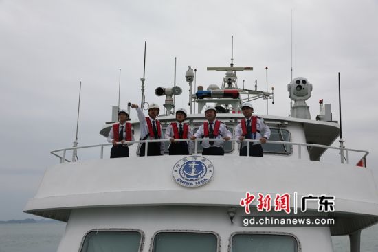 图为惠州海事局与汕头航标处联合巡航。 作者 王瀚杰 摄