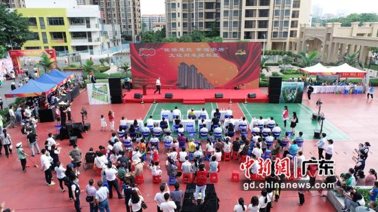 5月9日，“住保惠民 幸福安居”文化列车进社区活动在广州南悦花苑举行。主办方供图