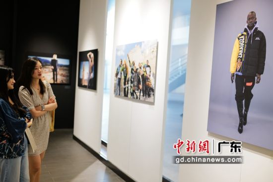 “中法时尚之约”品牌摄影展在深圳举办