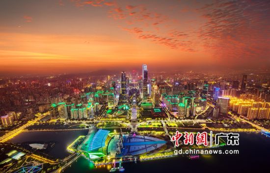 《广州新城市中轴线》，陈碧信，2017年。广东省摄影家协会 供图