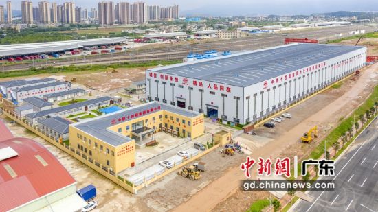 中国铁建十四局装配式建筑构件生产基地。 作者 袁瑞宇