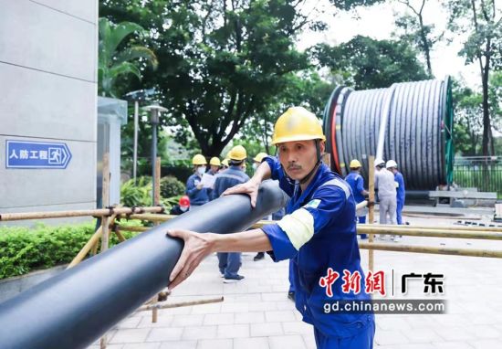 7月28日，国内首条10千伏400米级三相同轴高温交流超导电缆在深圳完成敷设。(资料图) 作者 黄志伟