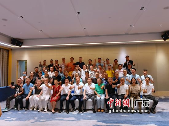 图为惠州市珠宝玉石行业协会成立大会现场。 作者 宋秀杰