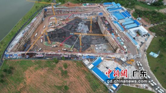 由中建八局华南公司承建的广州中新知识塔大底板浇筑工程圆满完成。通讯员 供图