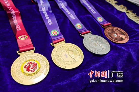 “市长杯”羽球大赛奖牌 作者 广州市体育局 供图