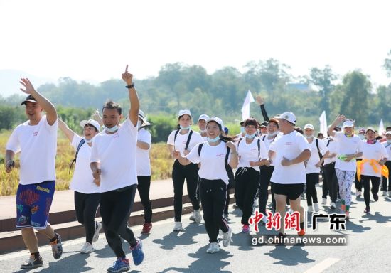 游客参加乡村旅游健康跑。广东省乡村旅游协会 供图
