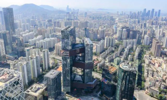 深圳高新区培育了腾讯、迈瑞、大疆等一大批具有国际竞争力和影响力的创新型企业。南方+ 鲁力 拍摄