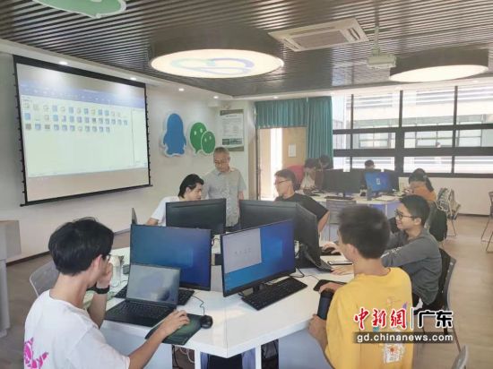 广东工业大学腾班的“腾讯云人工智能实验室”。作者 徐嘉靖