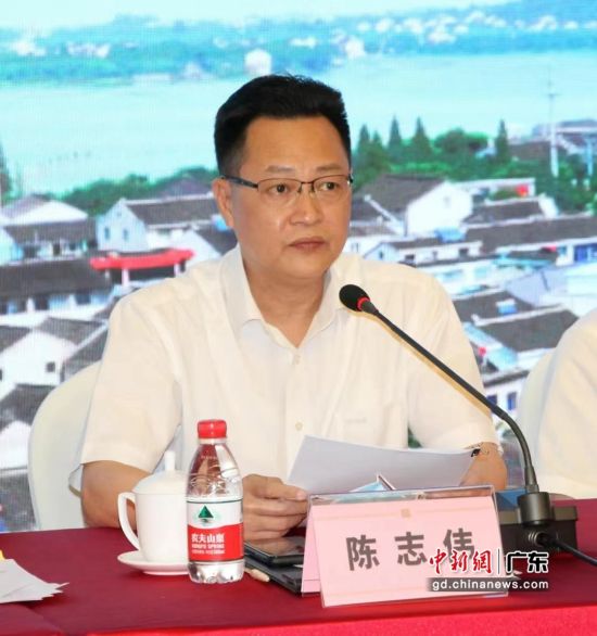 东莞市委常委、统战部部长陈志伟在动员大会上讲话 。 作者 郭建华