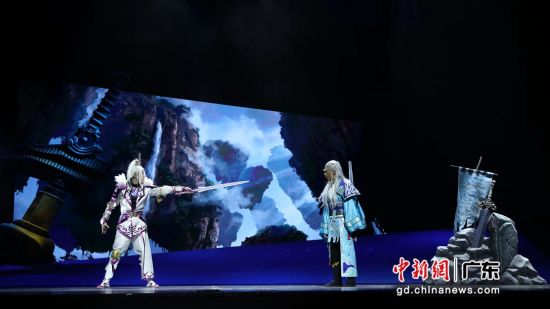 舞台剧《天下・张凯枫传》在广州大剧院上演。通讯员 供图