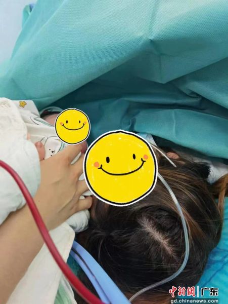 图为宝宝和妈妈 作者 深圳市三医院 供图