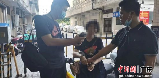 警方抓获犯罪嫌疑人 作者 湛江市公安局经开区分局 供图
