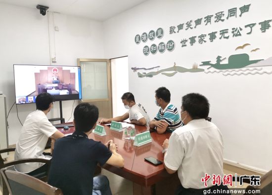 10月26日，“揽和”多元解纷中心揭牌。 作者 广州市南沙区人民法院 供图