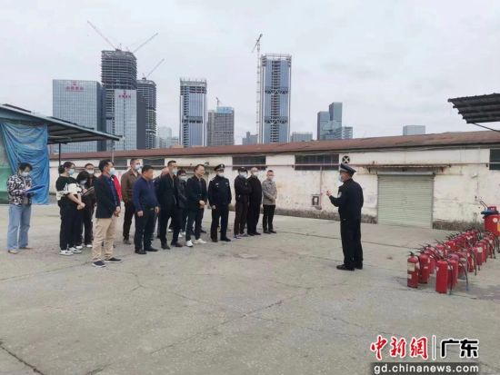 深圳西站派出所开展消防安全培训 作者 张军权