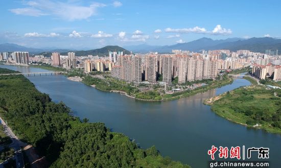 图为惠东全力推动高质量发展，县城日新月异。 作者 惠东县委宣传部供图