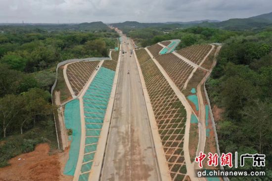 广湛铁路路基首件工程通过国铁集团评估验收